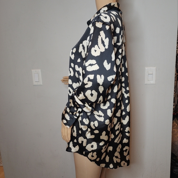 NWT Zara Satin Long Sleeve Button Down Top Leopard Cheetah Black Ivory Small - Picture 4 of 16
